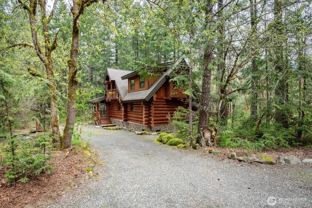 107 Goat Rocks Drive Packwood, WA 98361