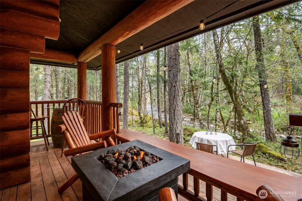 107 Goat Rocks Drive Packwood, WA 98361