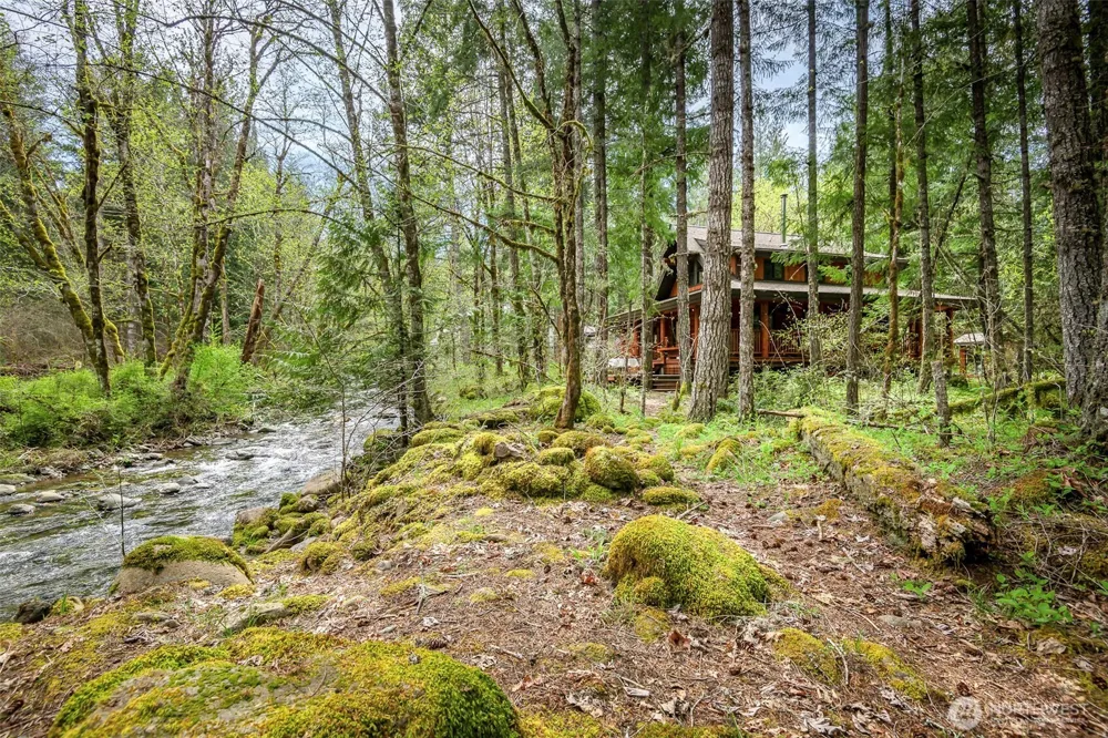 107 Goat Rocks Drive Packwood, WA 98361