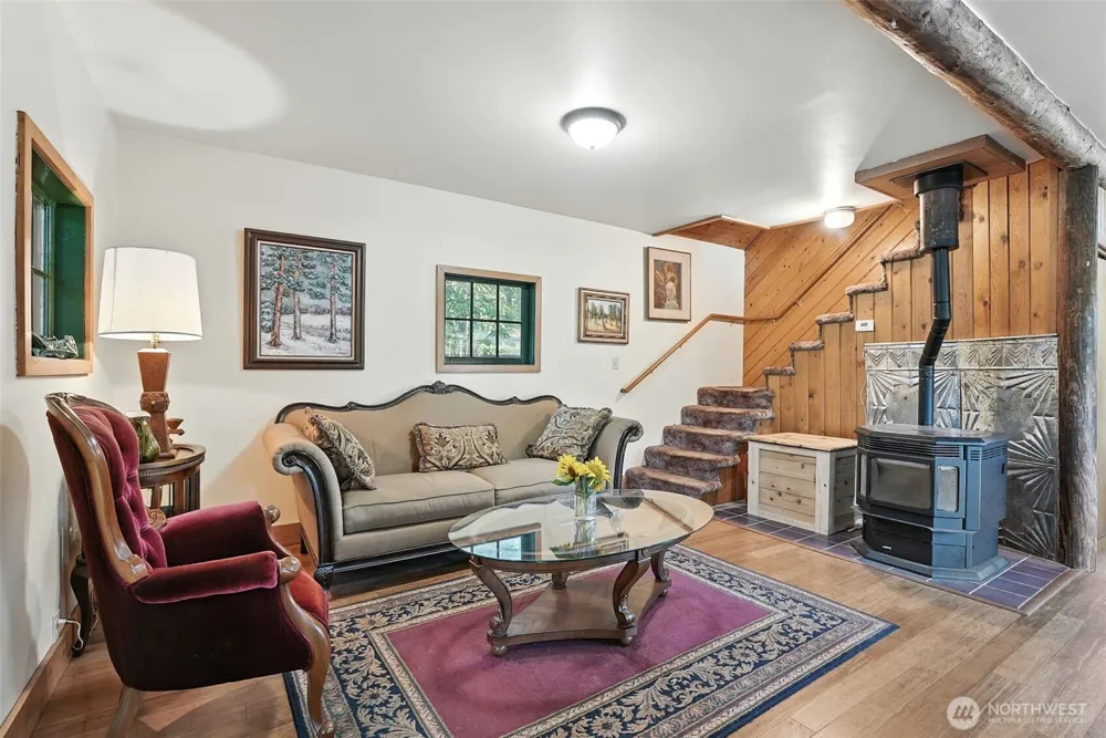 3725 Vineyard Way Kettle Falls, WA 99141