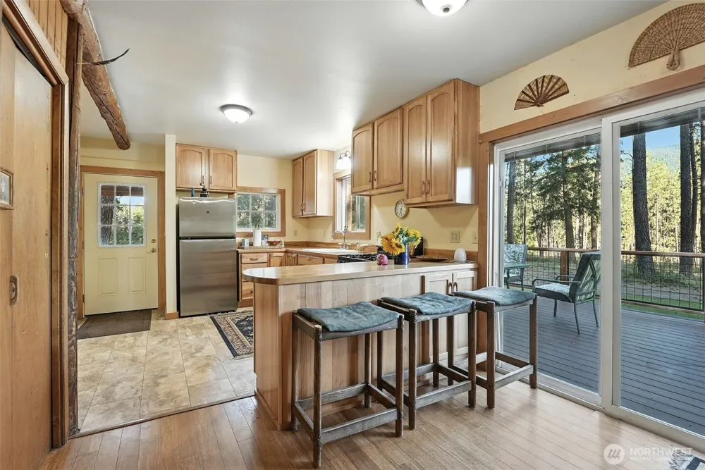3725 Vineyard Way Kettle Falls, WA 99141