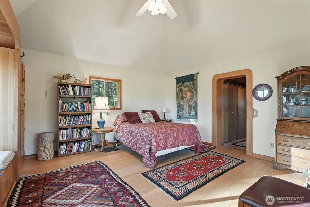 3725 Vineyard Way Kettle Falls, WA 99141