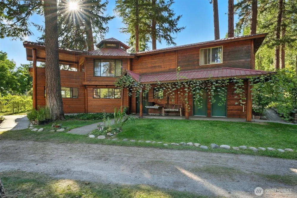3725 Vineyard Way Kettle Falls, WA 99141