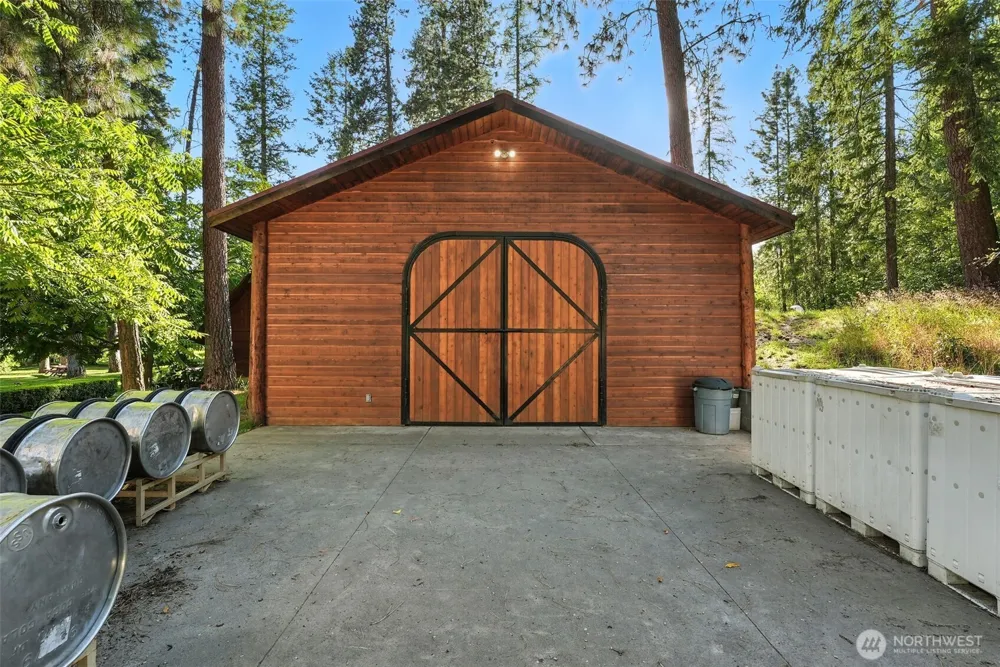 3725 Vineyard Way Kettle Falls, WA 99141