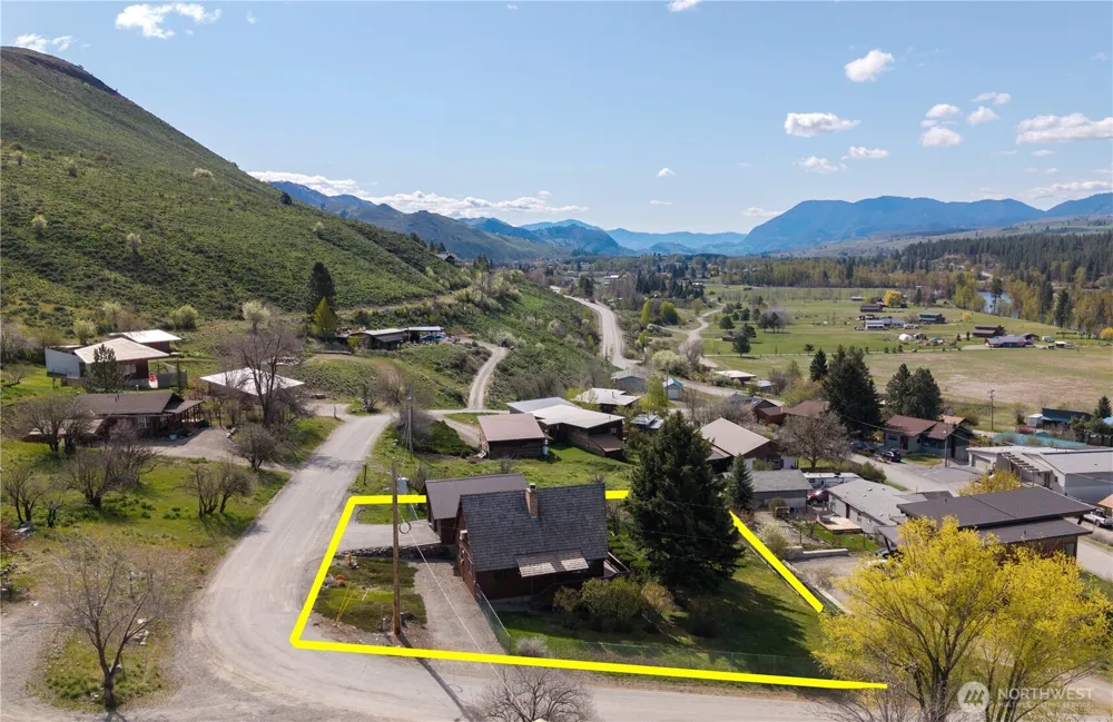 417 Perry Street Winthrop, WA 98862