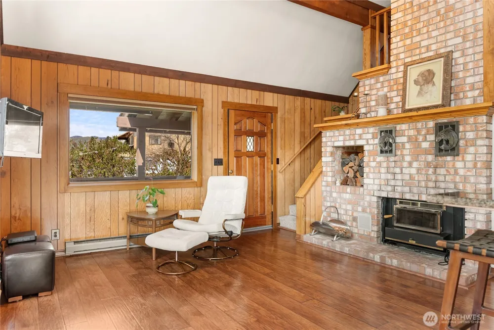 417 Perry Street Winthrop, WA 98862