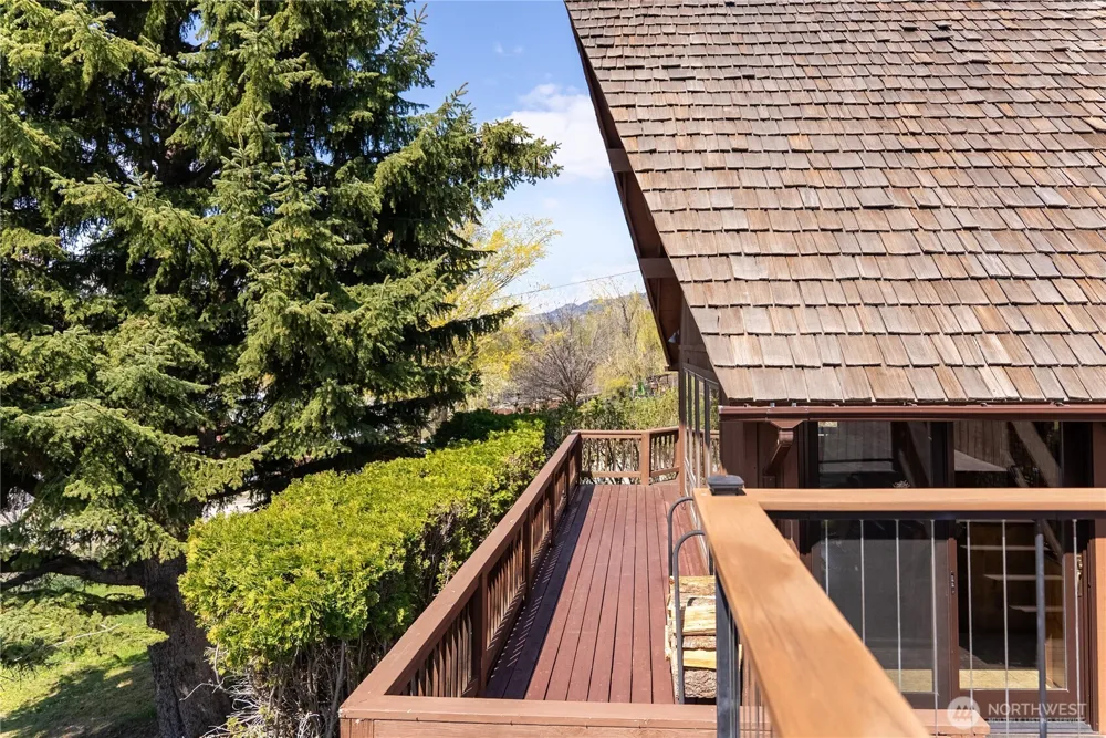 417 Perry Street Winthrop, WA 98862