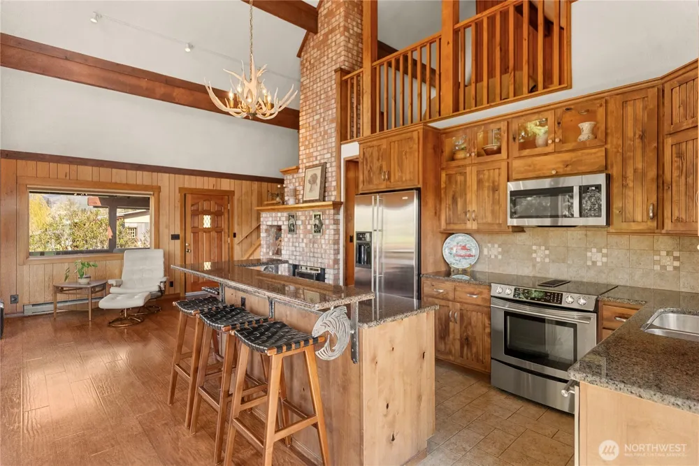 417 Perry Street Winthrop, WA 98862