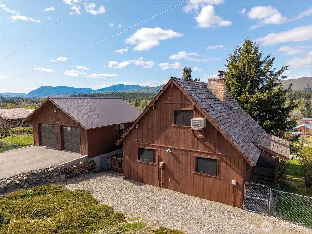 417 Perry Street Winthrop, WA 98862