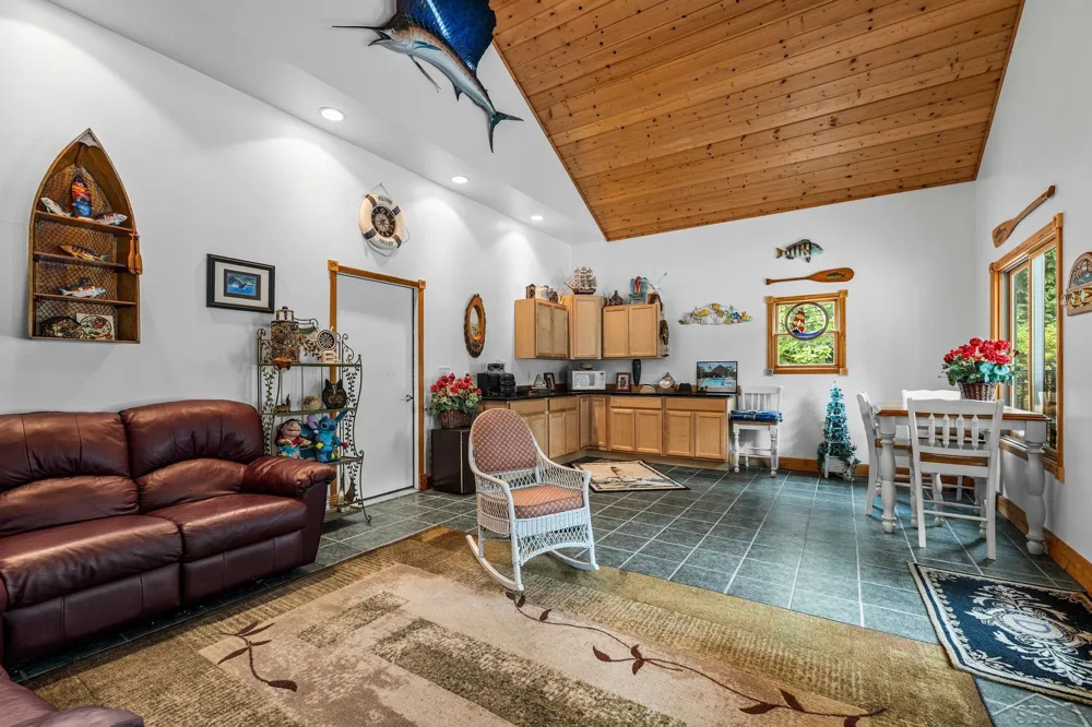1238 W Center Road Hampton Charter Township, MI 48732