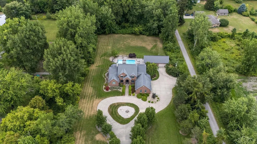 1238 W Center Road Hampton Charter Township, MI 48732