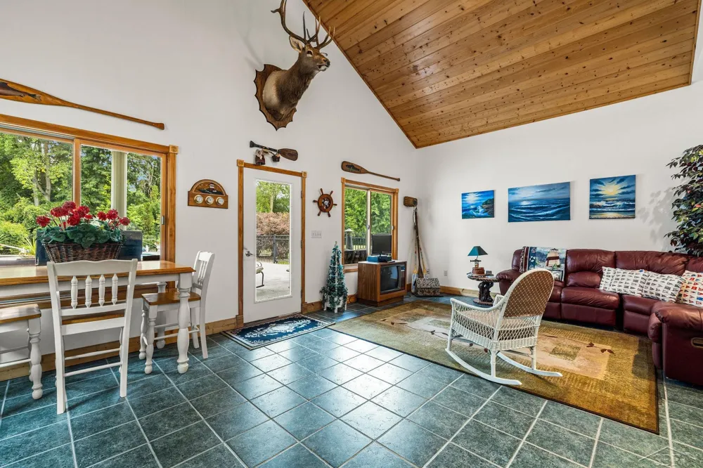 1238 W Center Road Hampton Charter Township, MI 48732