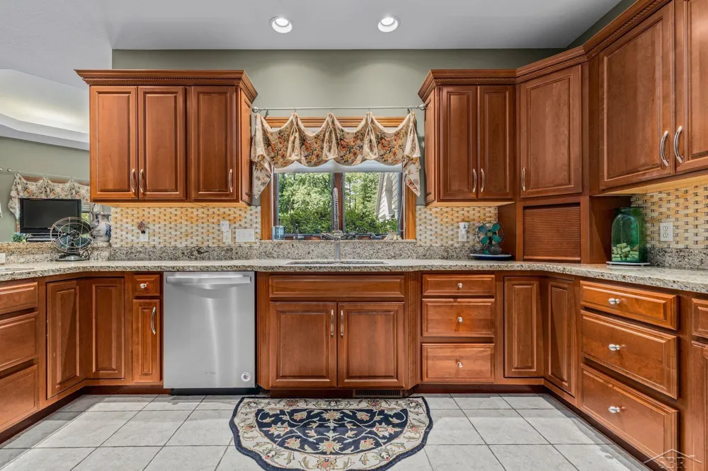 1238 W Center Road Hampton Charter Township, MI 48732