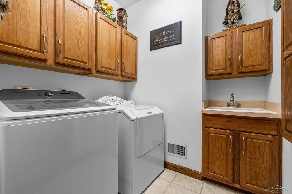 1238 W Center Road Hampton Charter Township, MI 48732