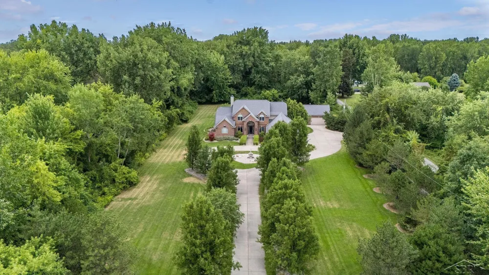 1238 W Center Road Hampton Charter Township, MI 48732