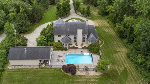 1238 W Center Road