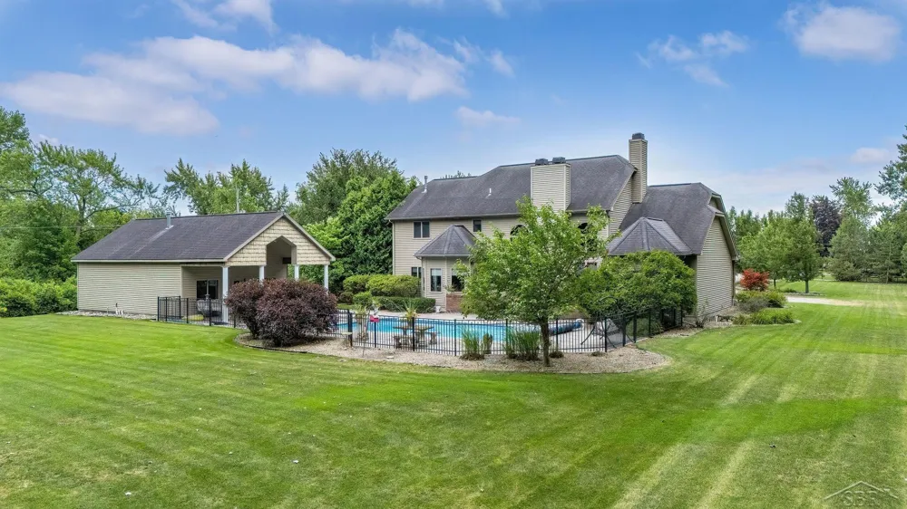 1238 W Center Road Hampton Charter Township, MI 48732
