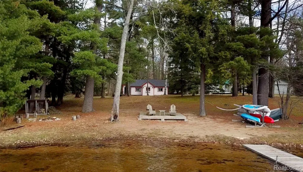 5089 Cottage Dr SE Drive SE Orange Township, MI 49646