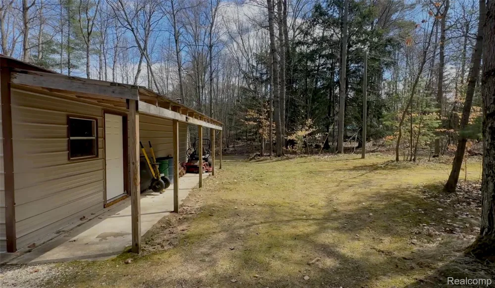 5089 Cottage Dr SE Drive SE Orange Township, MI 49646