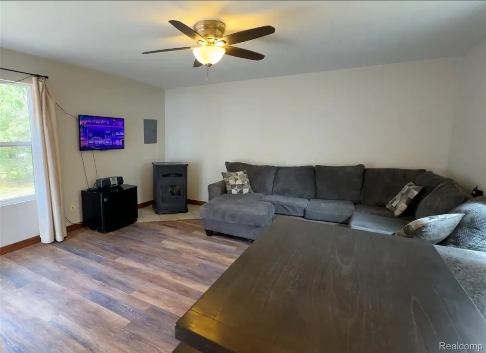 5089 Cottage Dr SE Drive SE Orange Township, MI 49646
