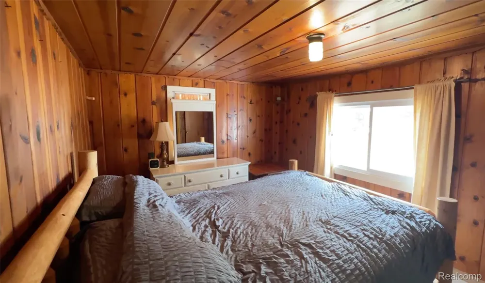 5089 Cottage Dr SE Drive SE Orange Township, MI 49646