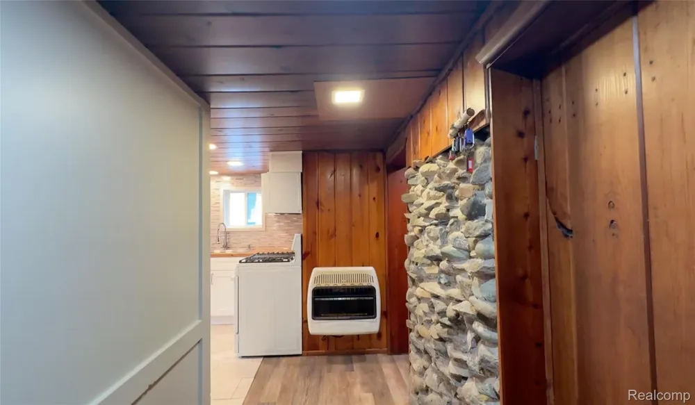 5089 Cottage Dr SE Drive SE Orange Township, MI 49646