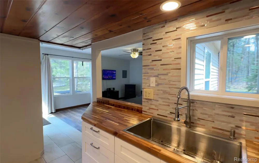 5089 Cottage Dr SE Drive SE Orange Township, MI 49646