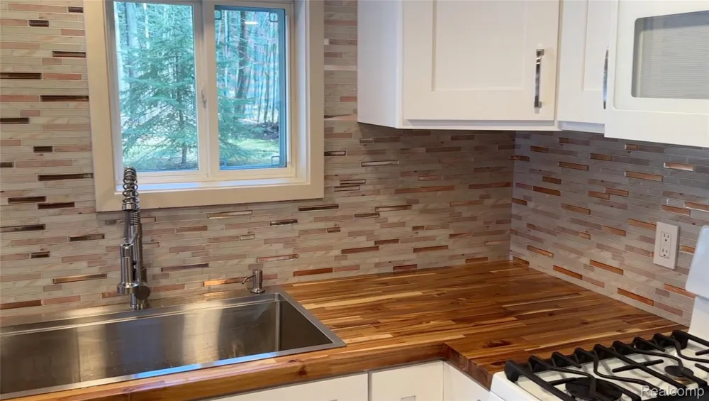 5089 Cottage Dr SE Drive SE Orange Township, MI 49646