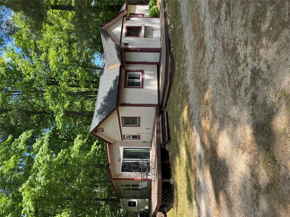 5089 Cottage Dr SE Drive SE Orange Township, MI 49646