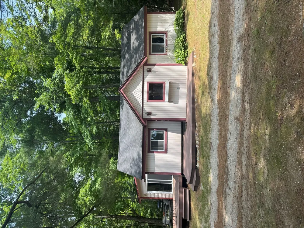 5089 Cottage Dr SE Drive SE Orange Township, MI 49646