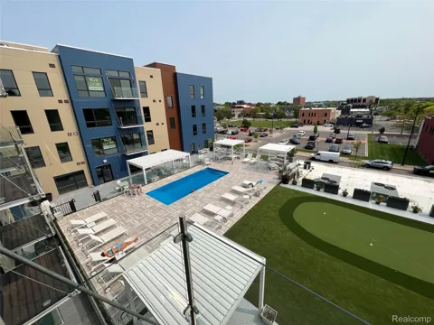 166 Oak Street #410