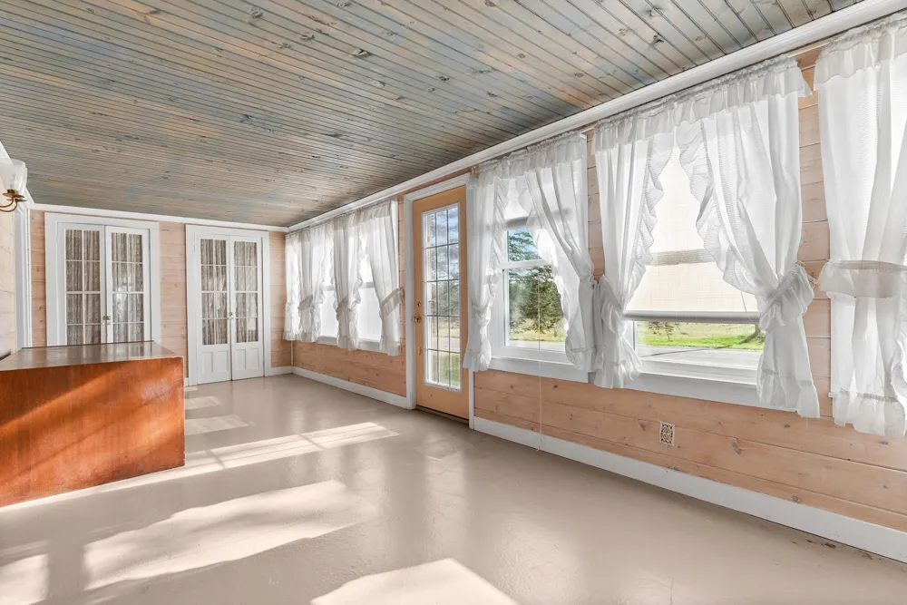 58380 County Road 365 Lawrence Township, MI 49064