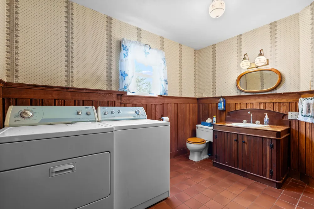 58380 County Road 365 Lawrence Township, MI 49064