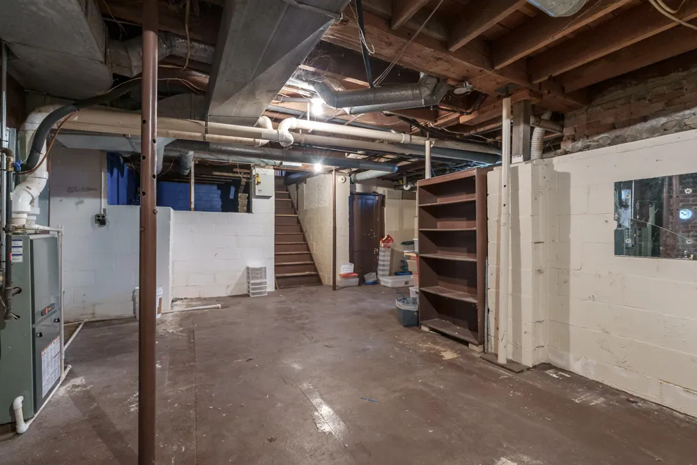 58380 County Road 365 Lawrence Township, MI 49064