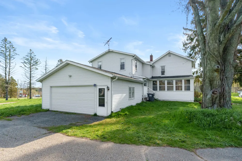 58380 County Road 365 Lawrence Township, MI 49064