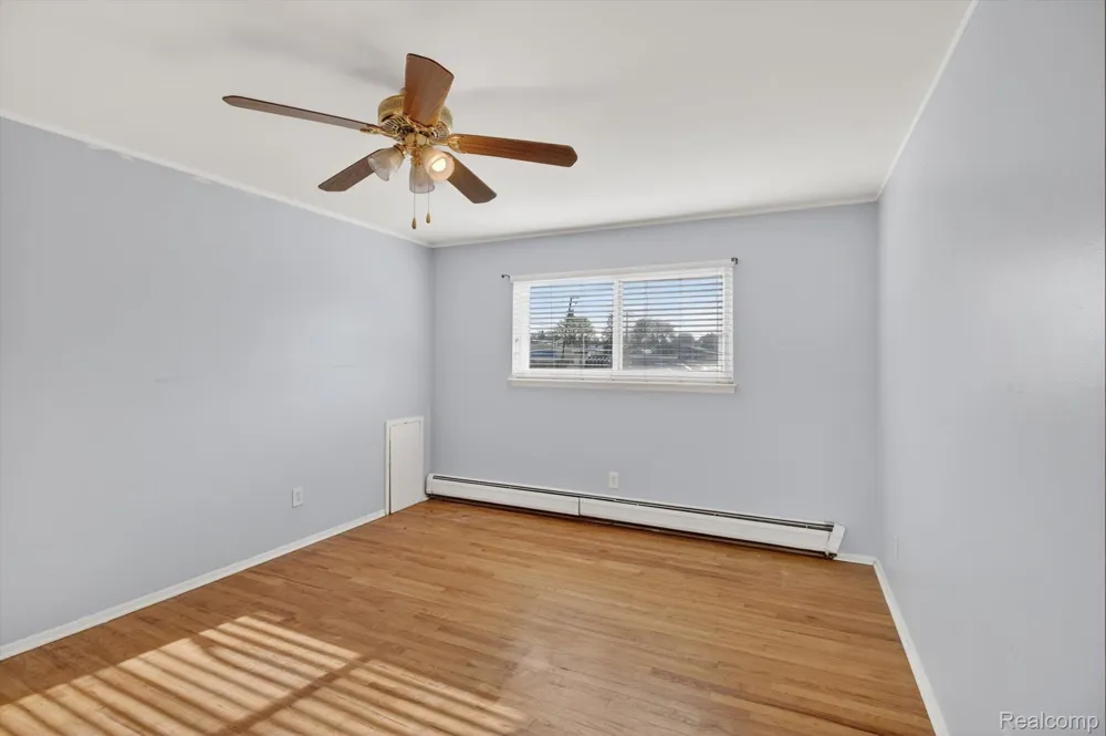 25301 5 Mile rd #109 Redford Charter Township, MI 48239