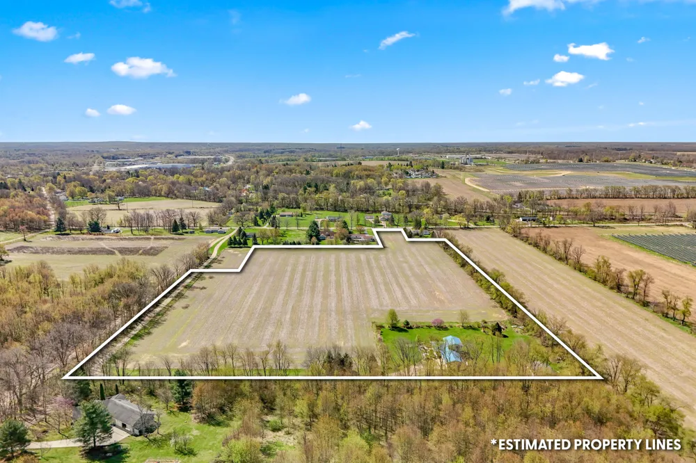 320 Jonesville Road Jonesville City, MI 49250
