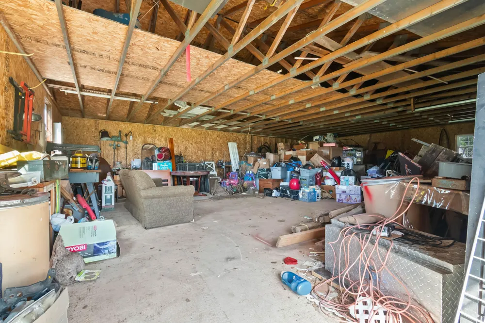 320 Jonesville Road Jonesville City, MI 49250
