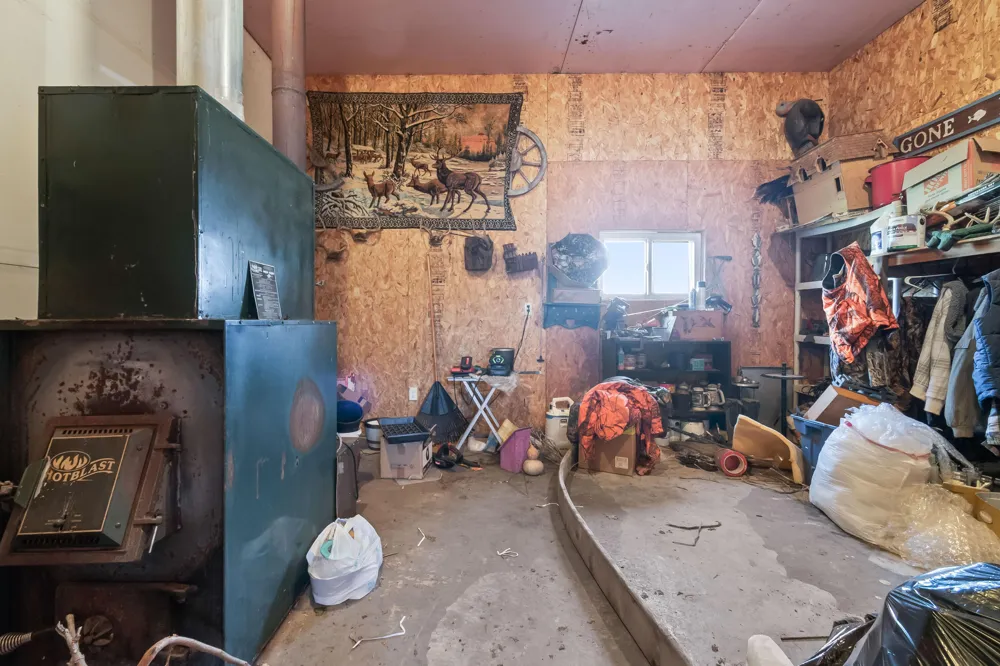 320 Jonesville Road Jonesville City, MI 49250