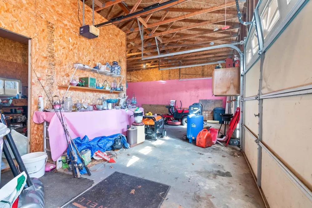 320 Jonesville Road Jonesville City, MI 49250