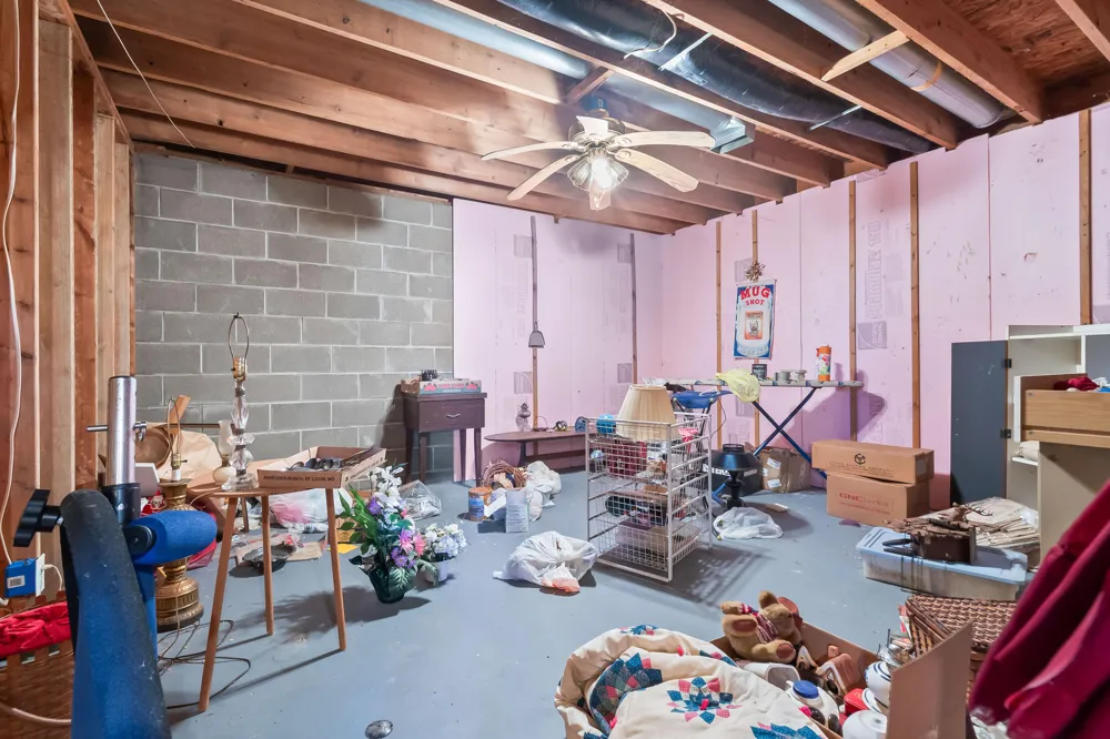320 Jonesville Road Jonesville City, MI 49250