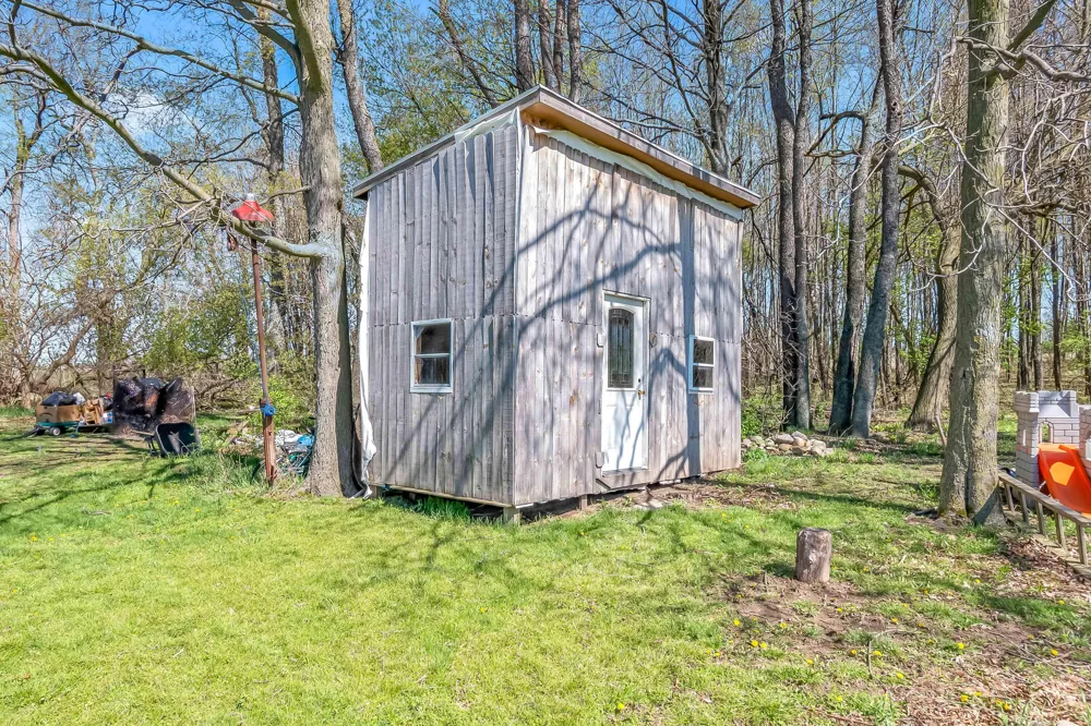 320 Jonesville Road Jonesville City, MI 49250