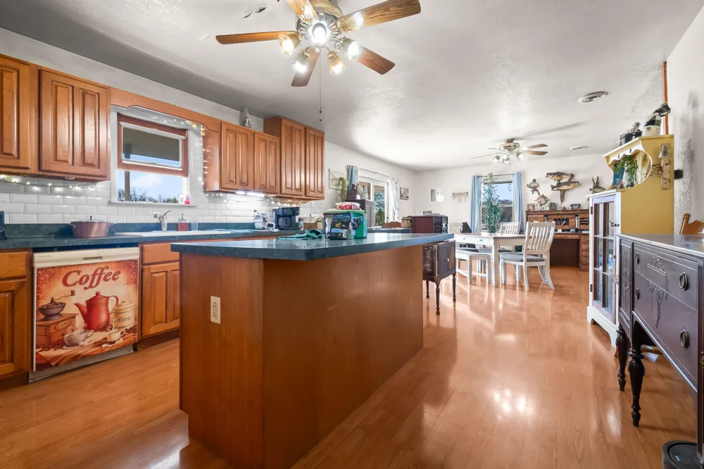 320 Jonesville Road Jonesville City, MI 49250
