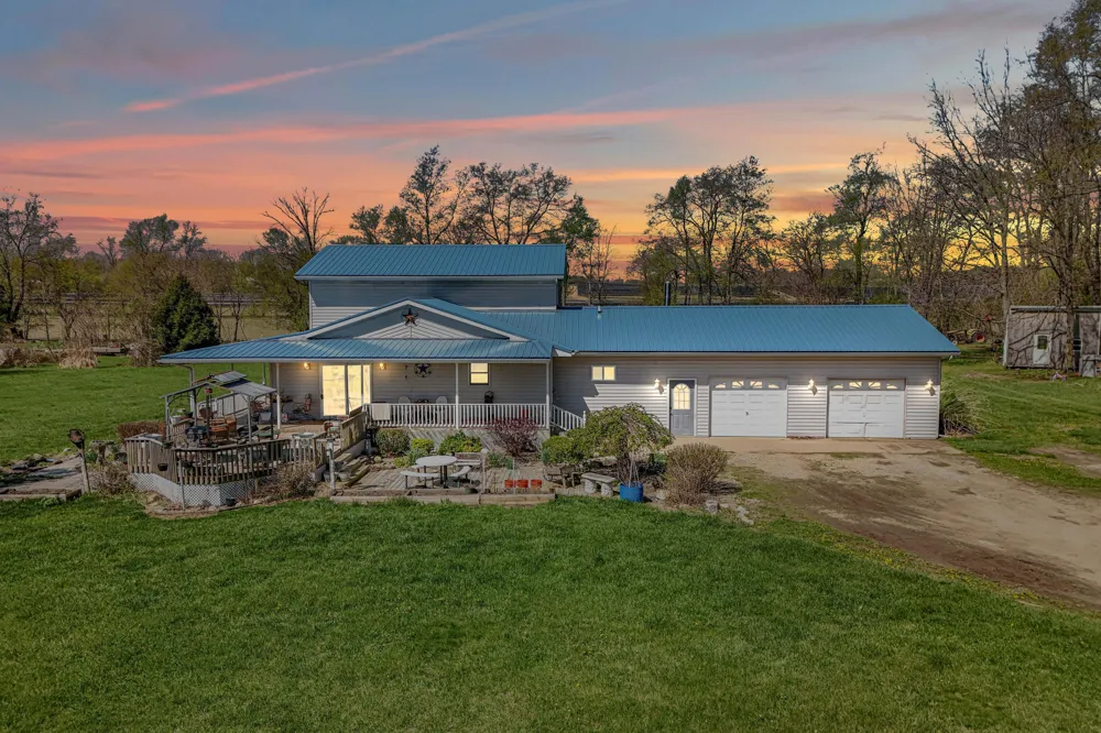 320 Jonesville Road Jonesville City, MI 49250