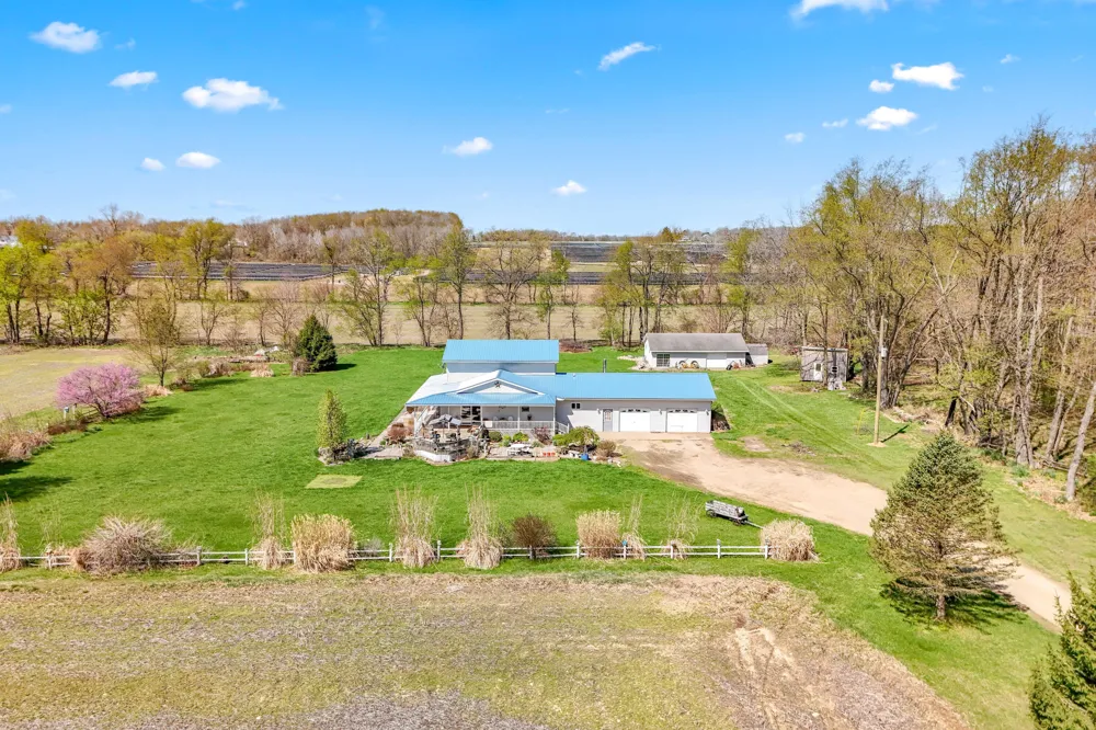 320 Jonesville Road Jonesville City, MI 49250