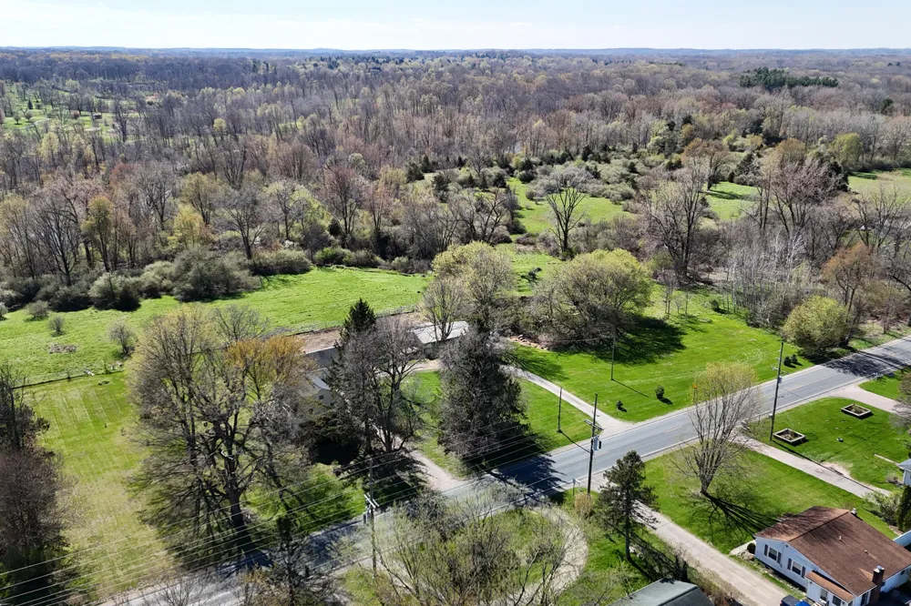 8415 Huron River Drive Webster Township, MI 48130