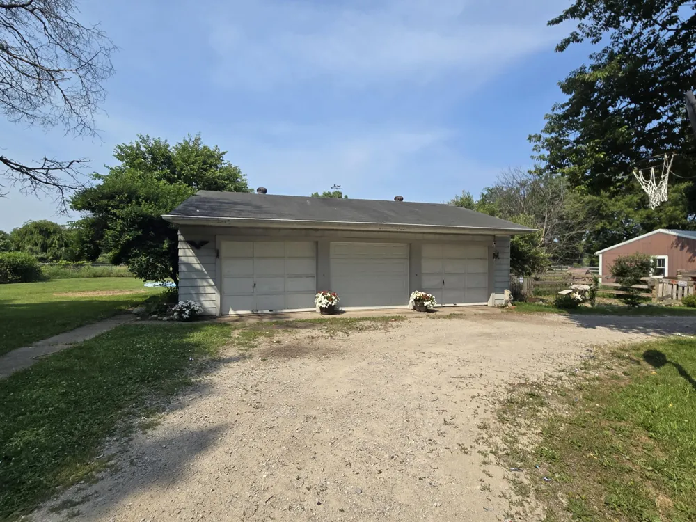 8415 Huron River Drive Webster Township, MI 48130