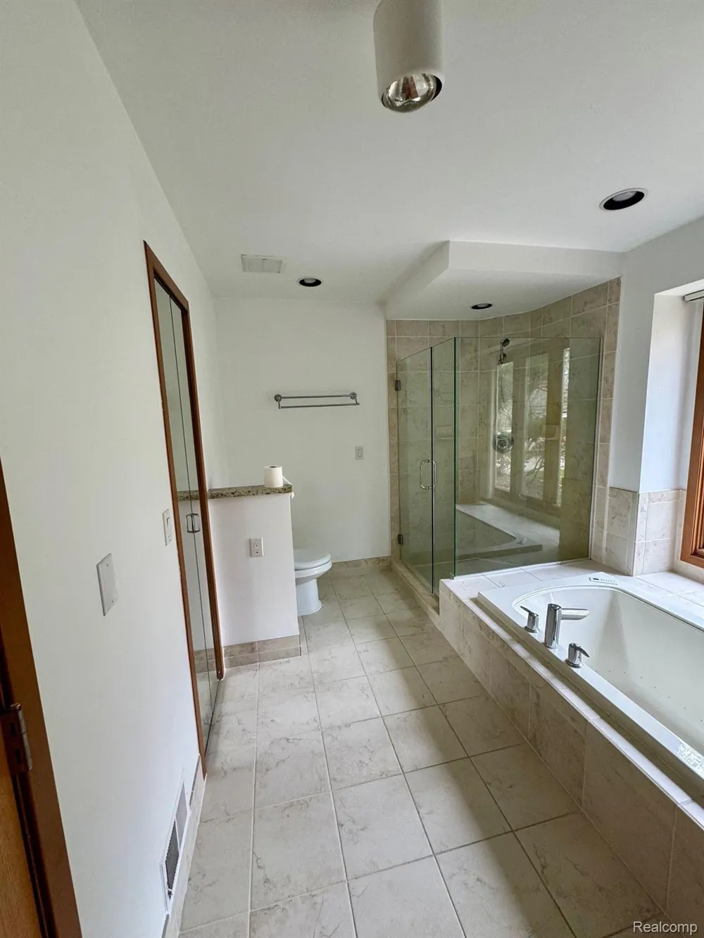3234 PINE LAKE ROAD West Bloomfield Charter Township, MI 48324