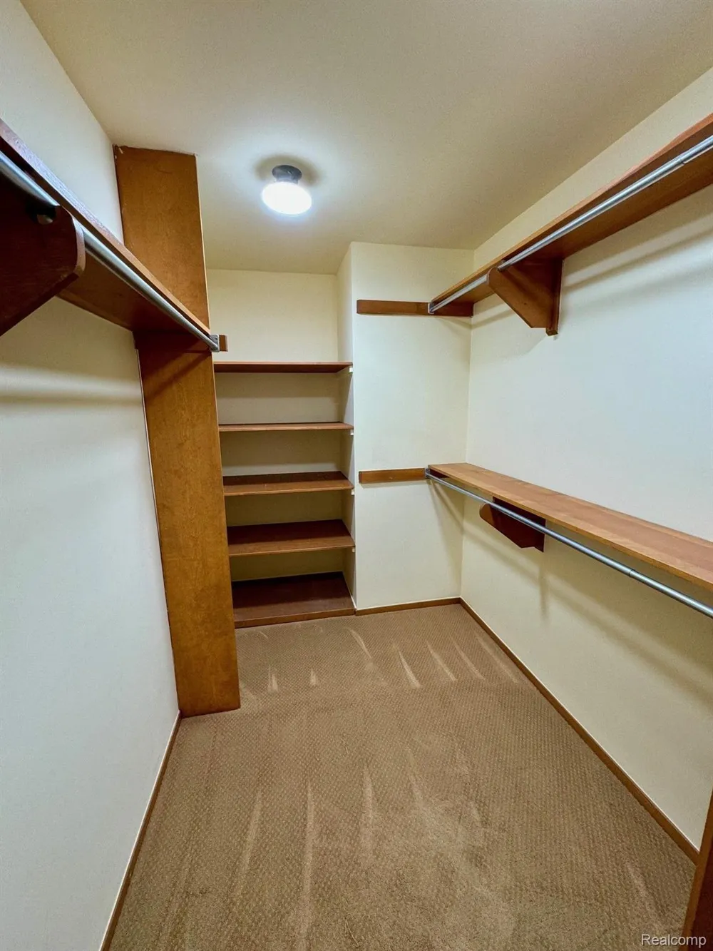 3234 PINE LAKE ROAD West Bloomfield Charter Township, MI 48324