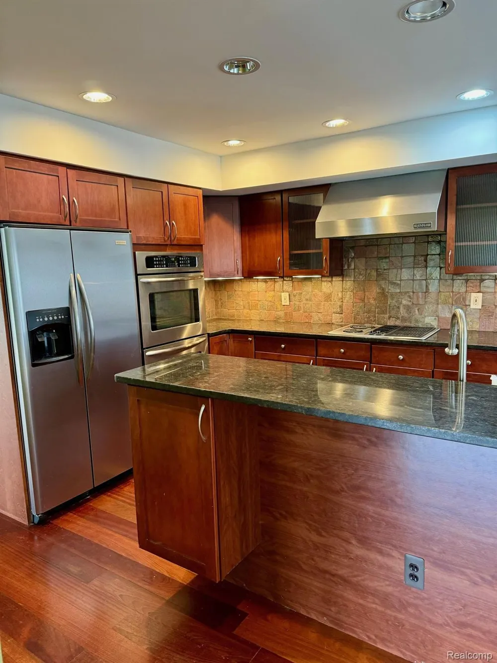3234 PINE LAKE ROAD West Bloomfield Charter Township, MI 48324